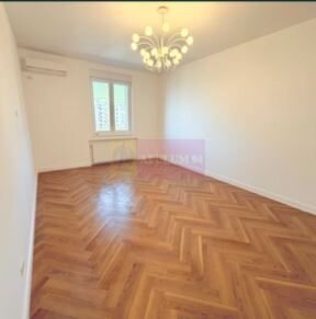 Apartament superb  renovat integral Drumul Sarii.